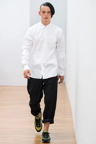 Look 37